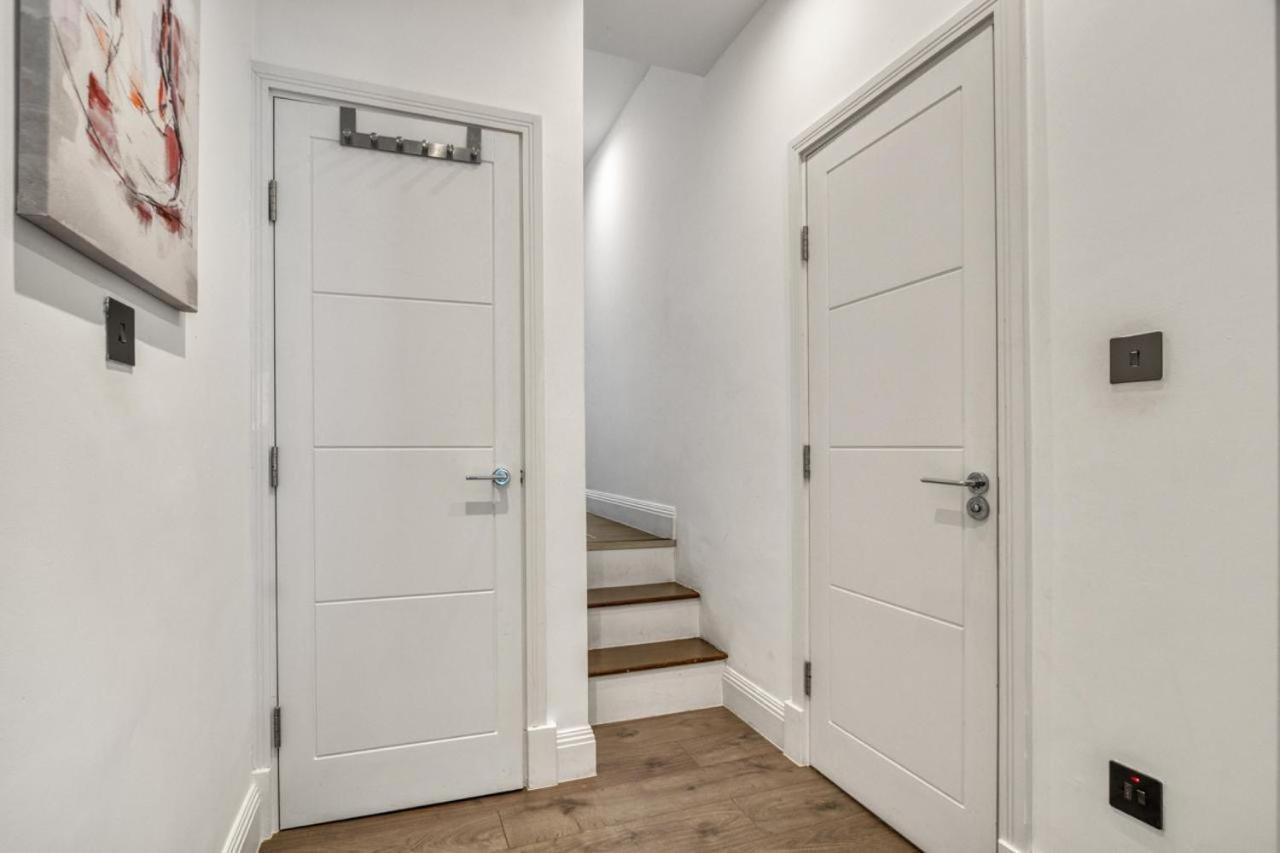 Luxurious Hidden Gem In Wandsworth Apartment London Bagian luar foto