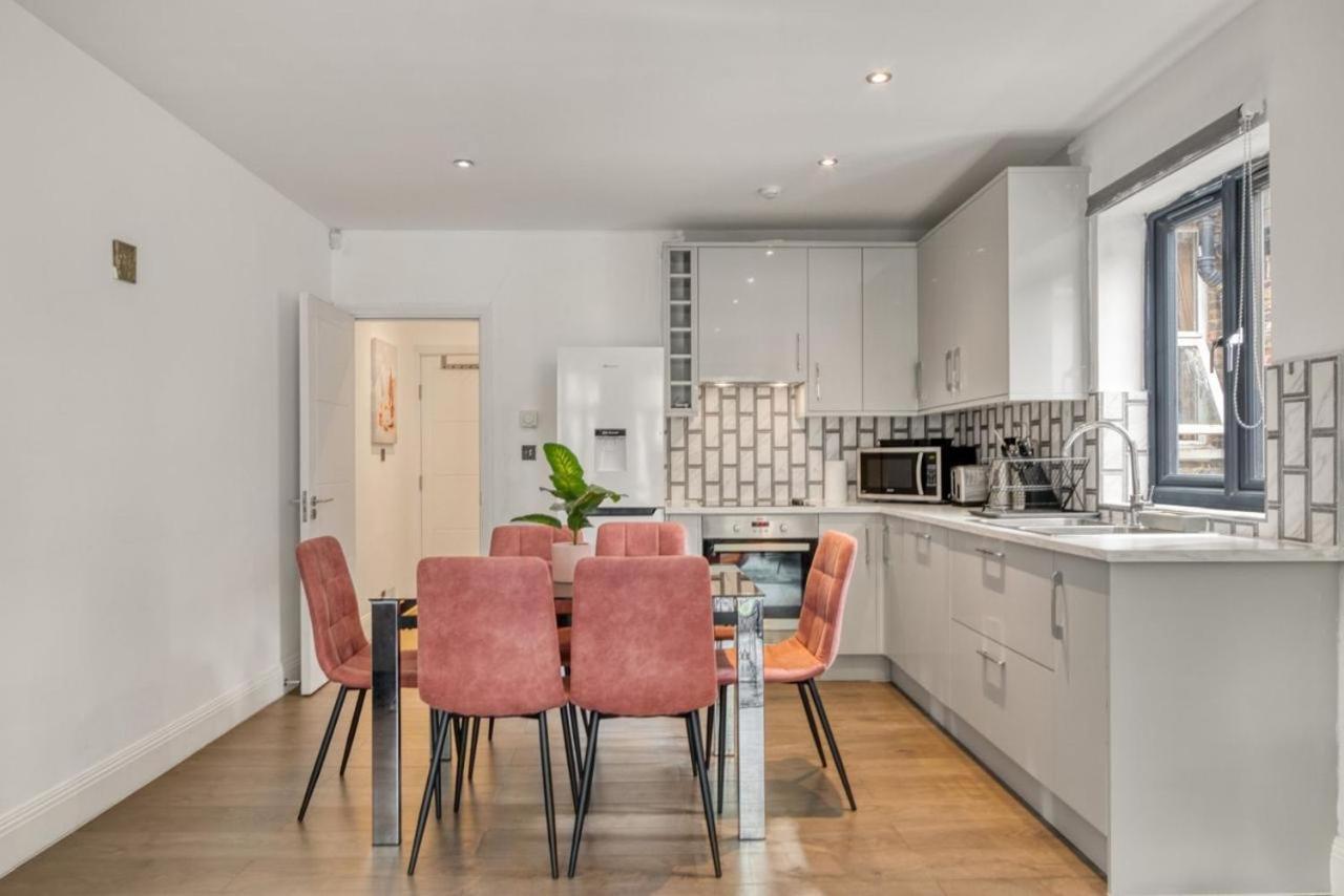 Luxurious Hidden Gem In Wandsworth Apartment London Bagian luar foto