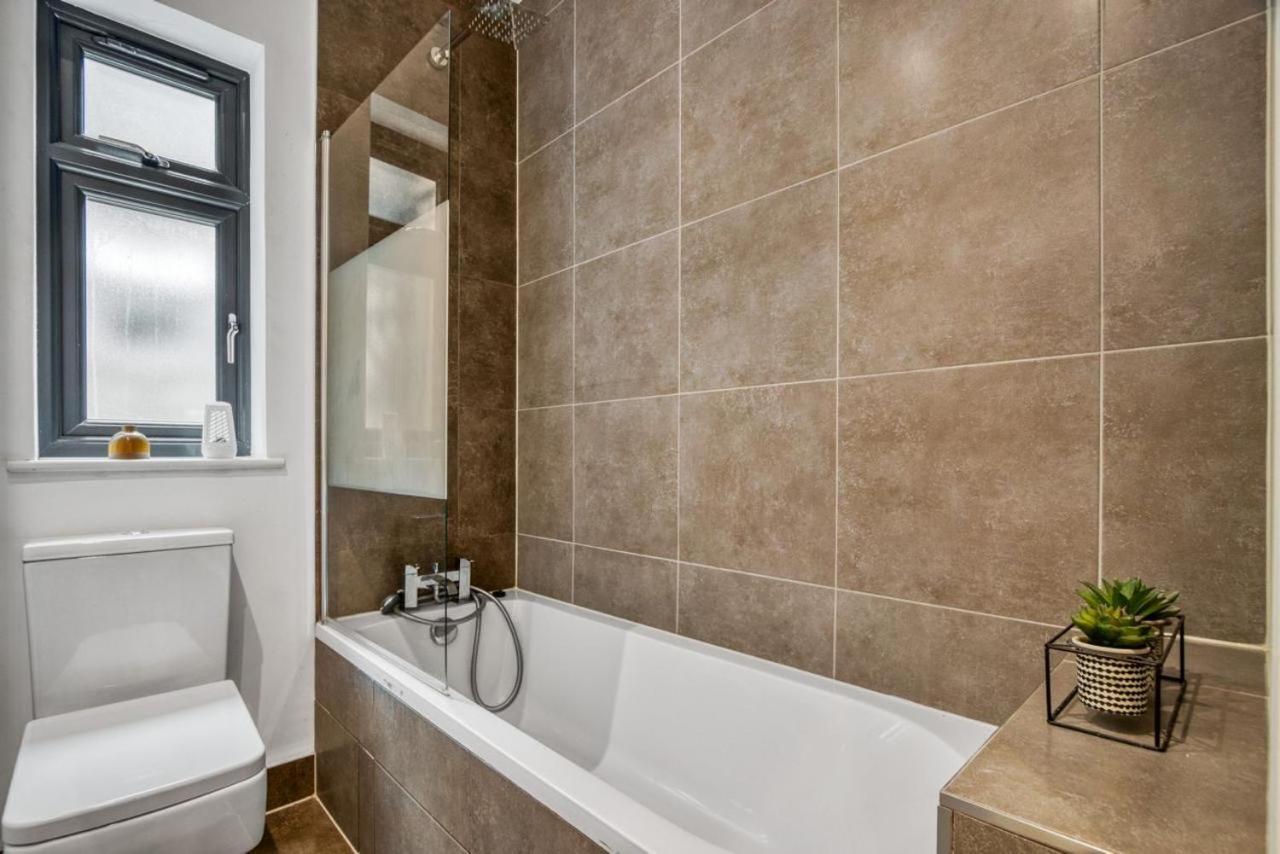 Luxurious Hidden Gem In Wandsworth Apartment London Bagian luar foto