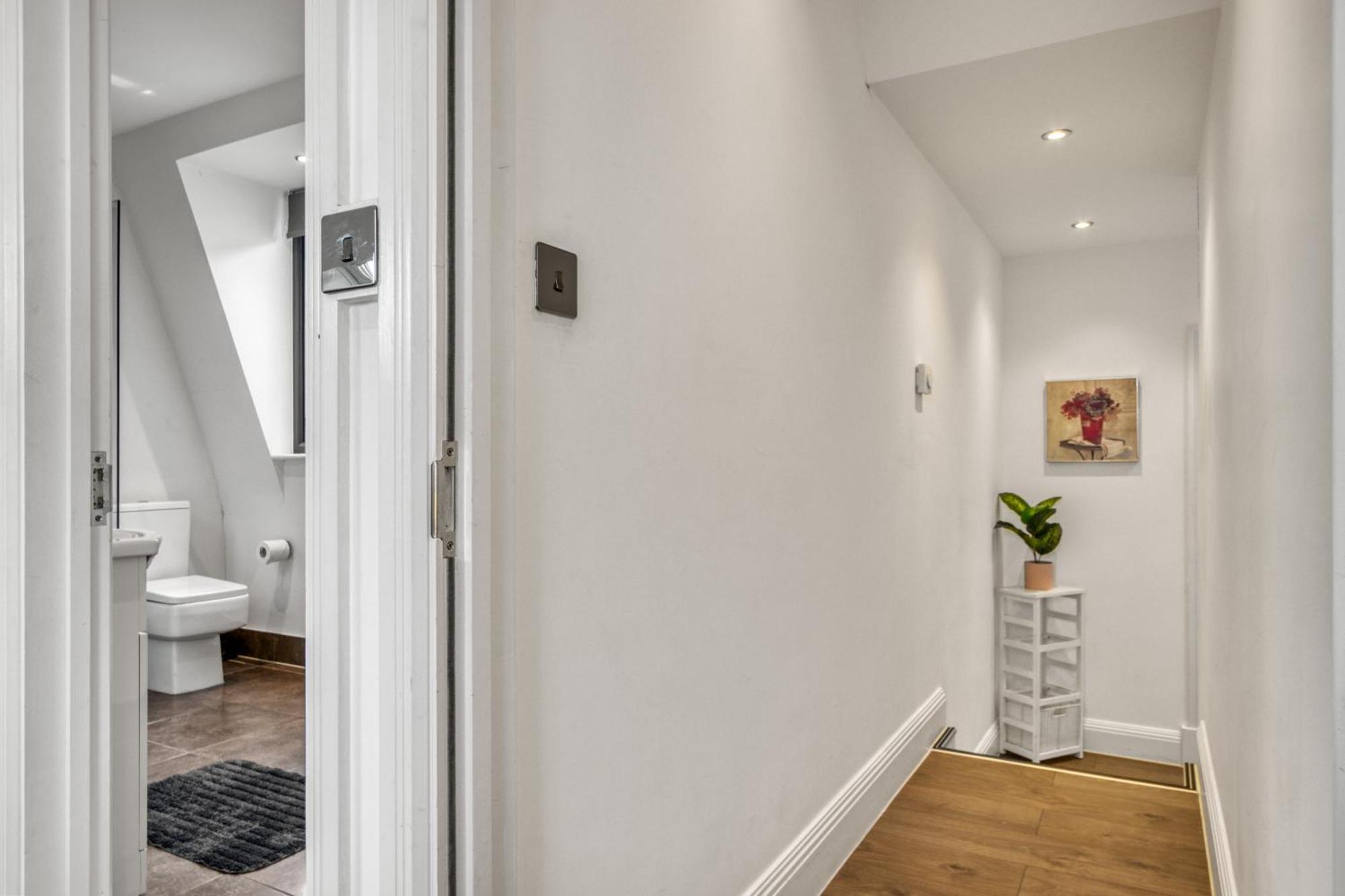 Luxurious Hidden Gem In Wandsworth Apartment London Bagian luar foto